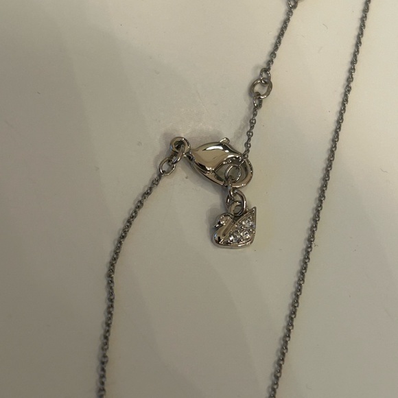 SAWROVSKI HEART PENDANT NECKLACE - Picture 5 of 9